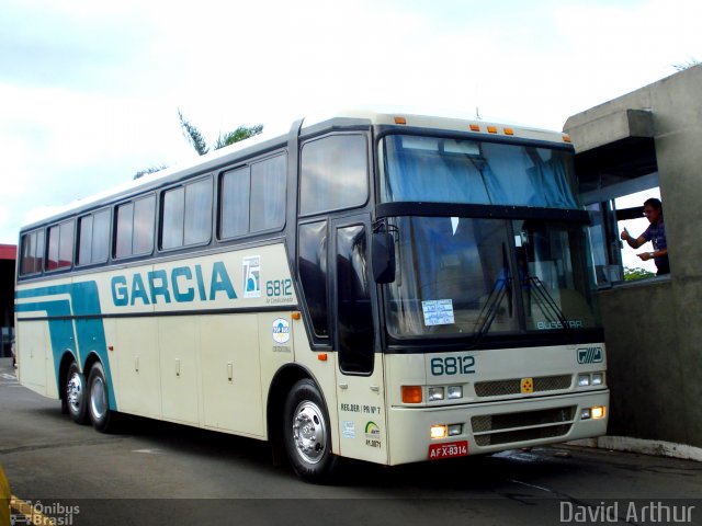 Viação Garcia 6812 na cidade de Londrina, Paraná, Brasil, por David Arthur. Número da foto: #2795977.