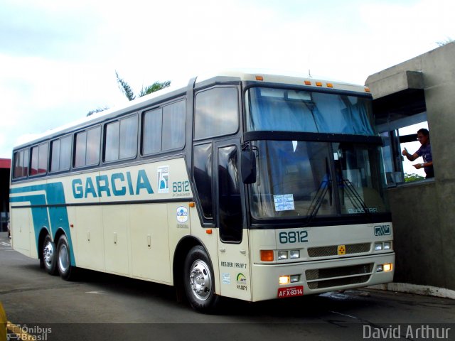 Viação Garcia 6812 na cidade de Londrina, Paraná, Brasil, por David Arthur. ID da foto: 2795977.