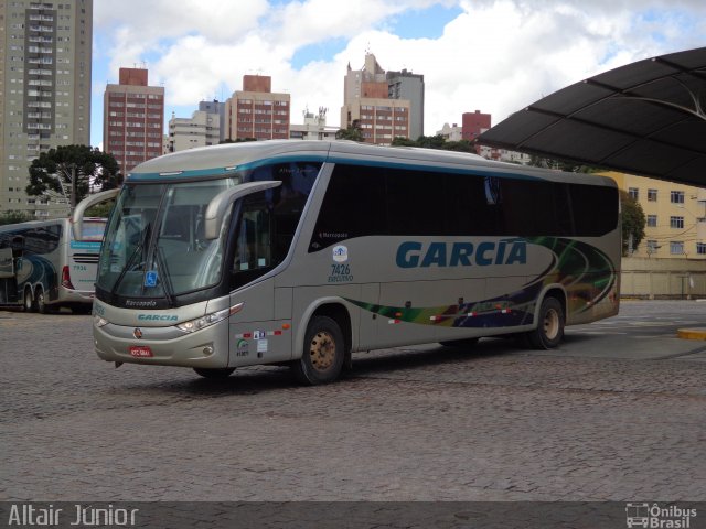 Viação Garcia 7426 na cidade de Curitiba, Paraná, Brasil, por Altair Júnior. Número da foto: #2794422.