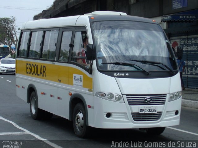 Escolares 3226 na cidade de Juiz de Fora, Minas Gerais, Brasil, por André Luiz Gomes de Souza. ID da foto: 2795930.