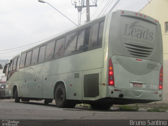 Coutinho Transporte 280 na cidade de Taboão da Serra, São Paulo, Brasil, por Bruno Santino. Número da foto: #2798329.