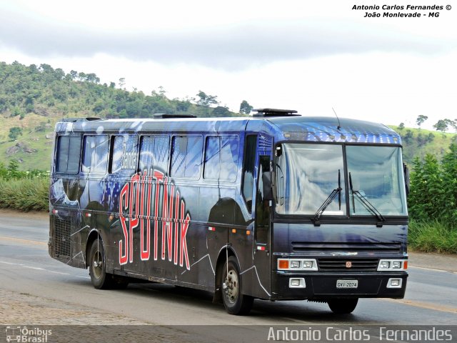 Banda Sputnik 2074 na cidade de João Monlevade, Minas Gerais, Brasil, por Antonio Carlos Fernandes. ID da foto: 2800783.