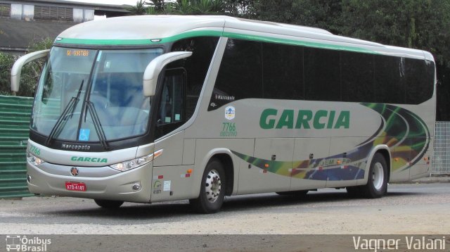 Viação Garcia 7766 na cidade de Curitiba, Paraná, Brasil, por Vagner Valani. Número da foto: #2801331.