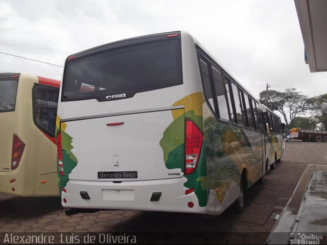 Ônibus Particulares S/N na cidade de Botucatu, São Paulo, Brasil, por Alexandre  Luis de Oliveira. Número da foto: #2803336.