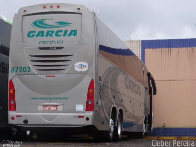 Viação Garcia 87202 na cidade de Londrina, Paraná, Brasil, por Cleber Luiz Pereira. Número da foto: #2803347.