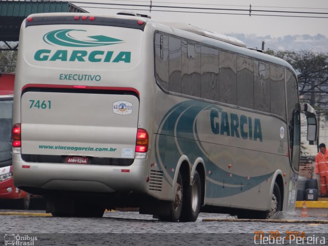 Viação Garcia 7461 na cidade de Londrina, Paraná, Brasil, por Cleber Luiz Pereira. ID da foto: 2803364.