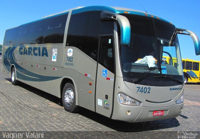 Viação Garcia 7402 na cidade de Londrina, Paraná, Brasil, por Vagner Valani. Número da foto: #2803607.