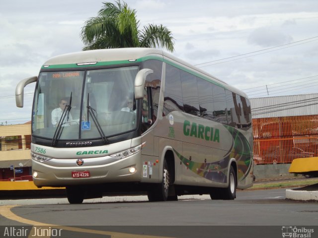 Viação Garcia 7586 na cidade de Londrina, Paraná, Brasil, por Altair Júnior. Número da foto: #2805078.