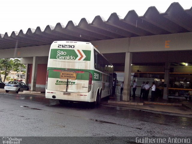 Cia. São Geraldo de Viação 21230 na cidade de Araxá, Minas Gerais, Brasil, por Guilherme Antonio. Número da foto: #2749927.