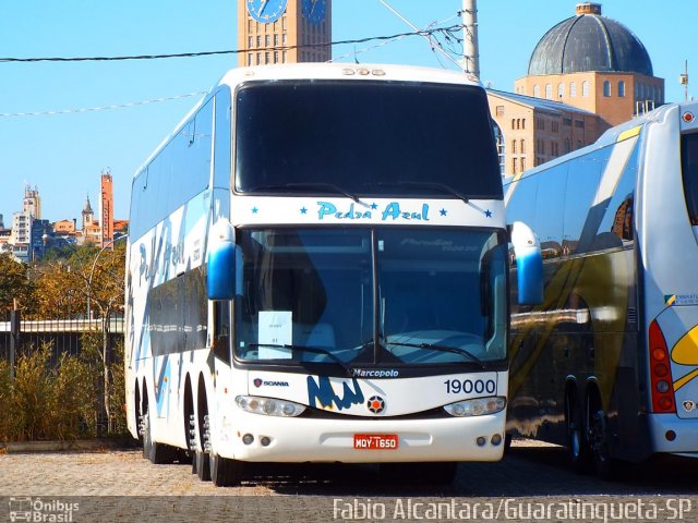 Pedra Azul Turismo 19000 na cidade de Aparecida, São Paulo, Brasil, por Fabio Alcantara. Número da foto: #2808209.